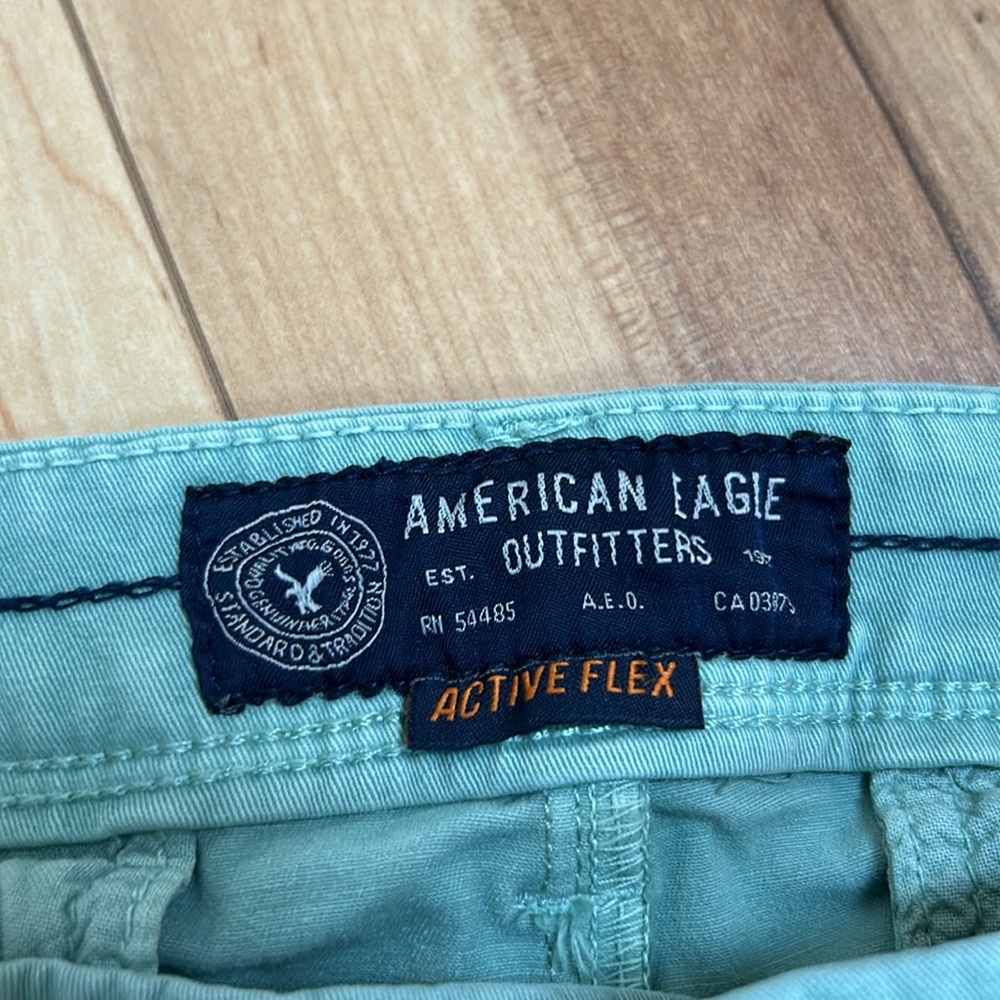 American Eagle Men’s shorts - Picture 2 of 5